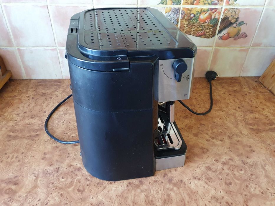 Ekspres do kawy ciśnieniowy  Delonghi BCO 420