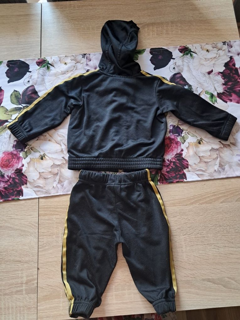 Dres Adidas rozmiar 62