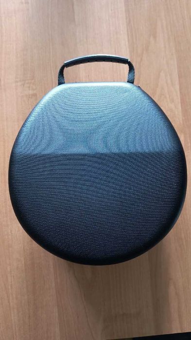 Etui na słuchawki, stan bdb, twarde