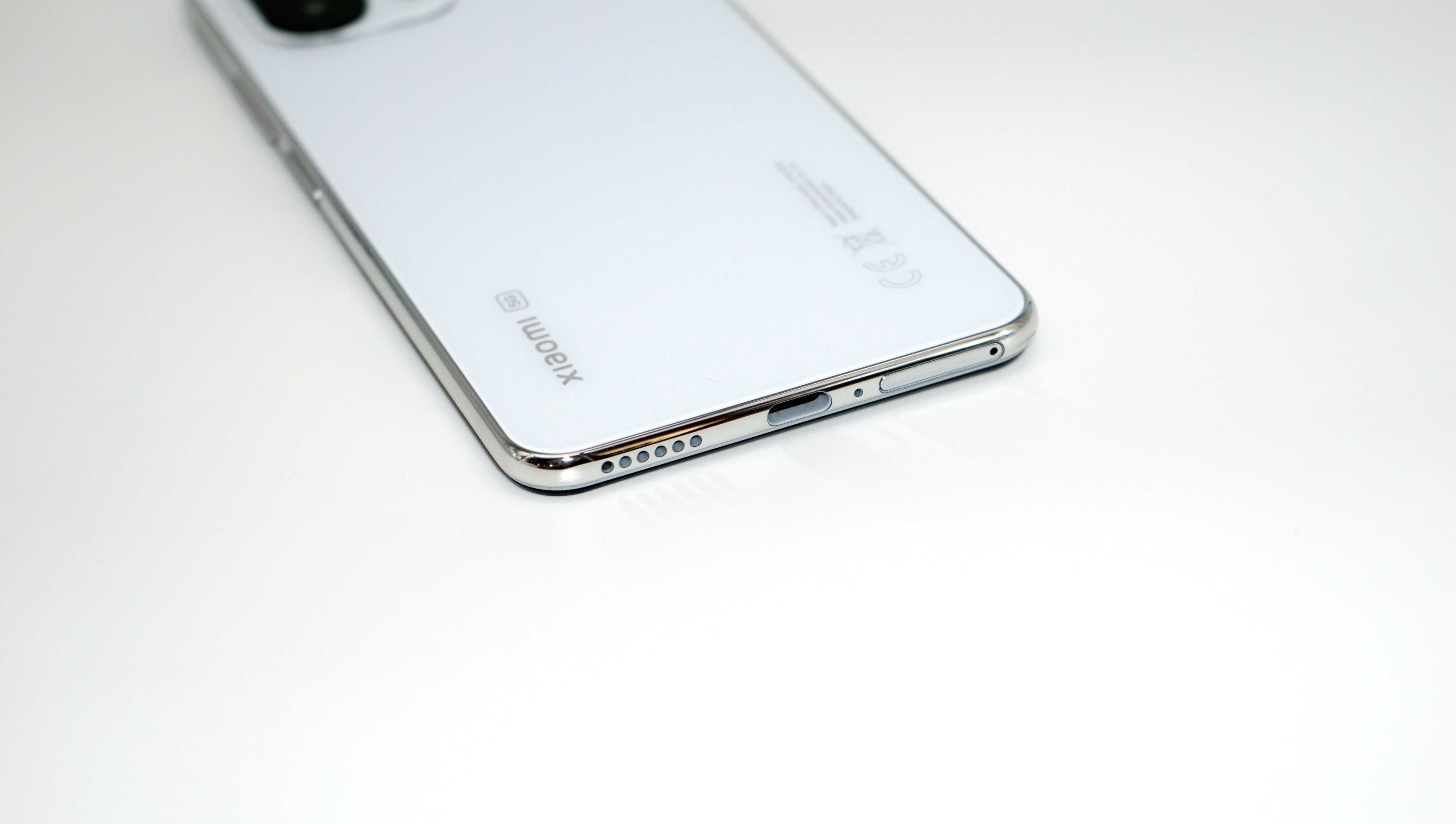 Xiaomi 11 Lite 5G NE 8/128 ГБ White