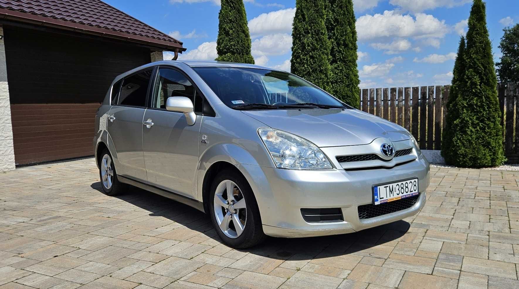 Toyota Corolla Verso 2.0 D4D 116KM 2004r