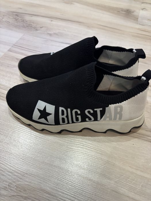 Продам жіночі мокасини