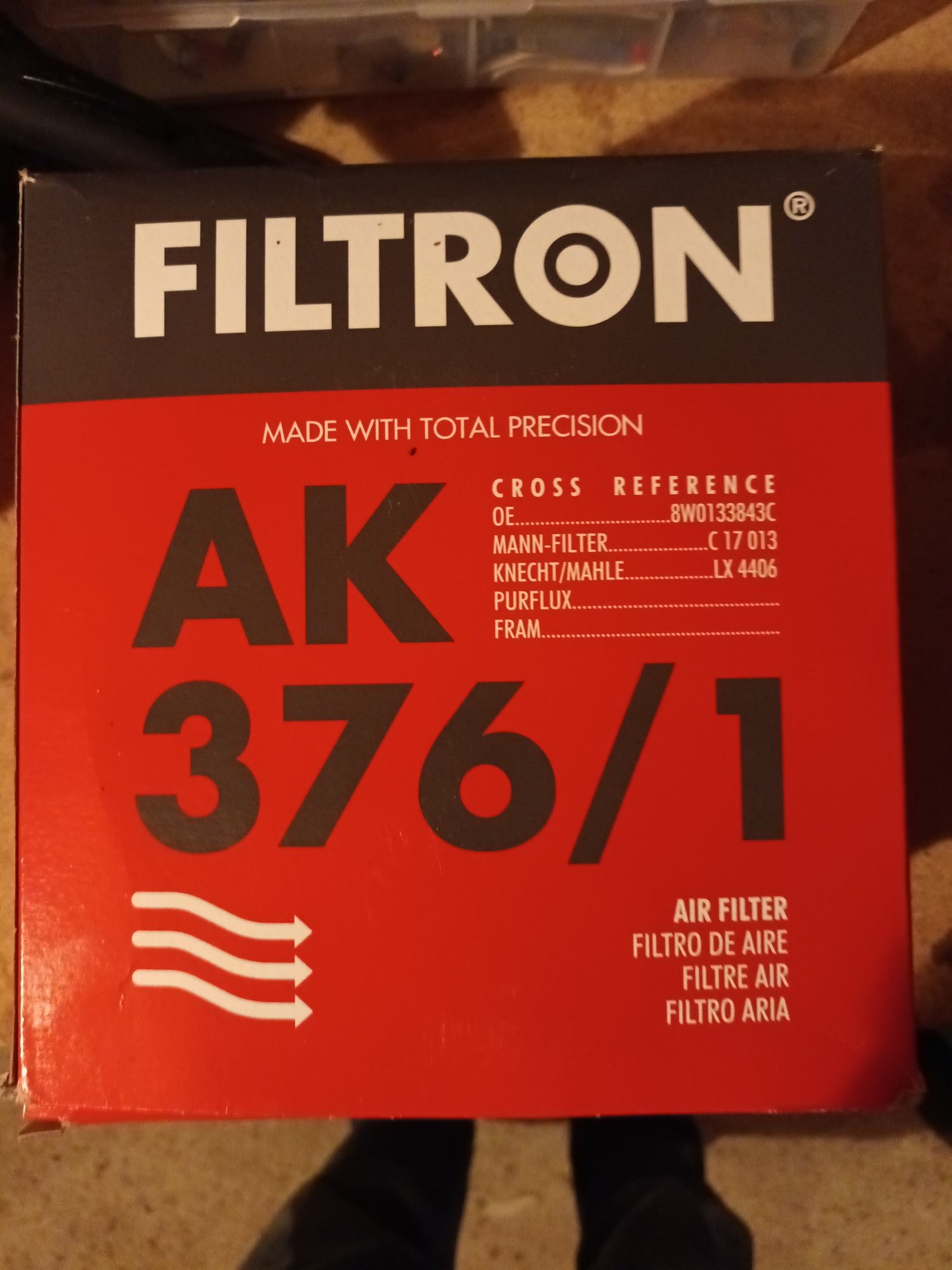 AK 376/1 Filtr powietrza Audi Q5 AK376/1