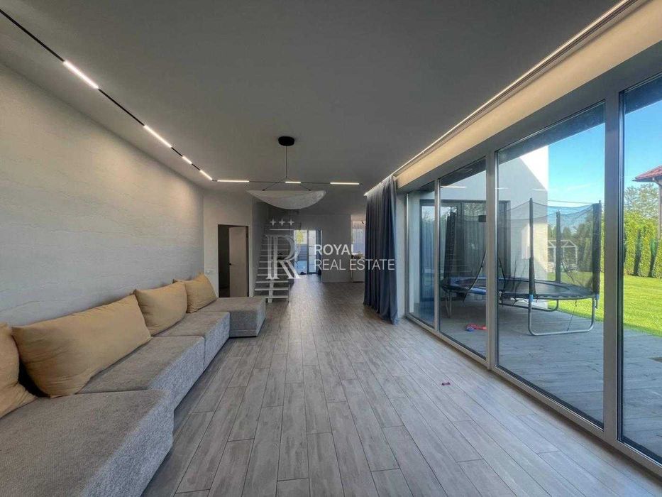 Осещина Продаж Будинку КМ Троянда з Ремонтом 240м2 8 сотих 6к