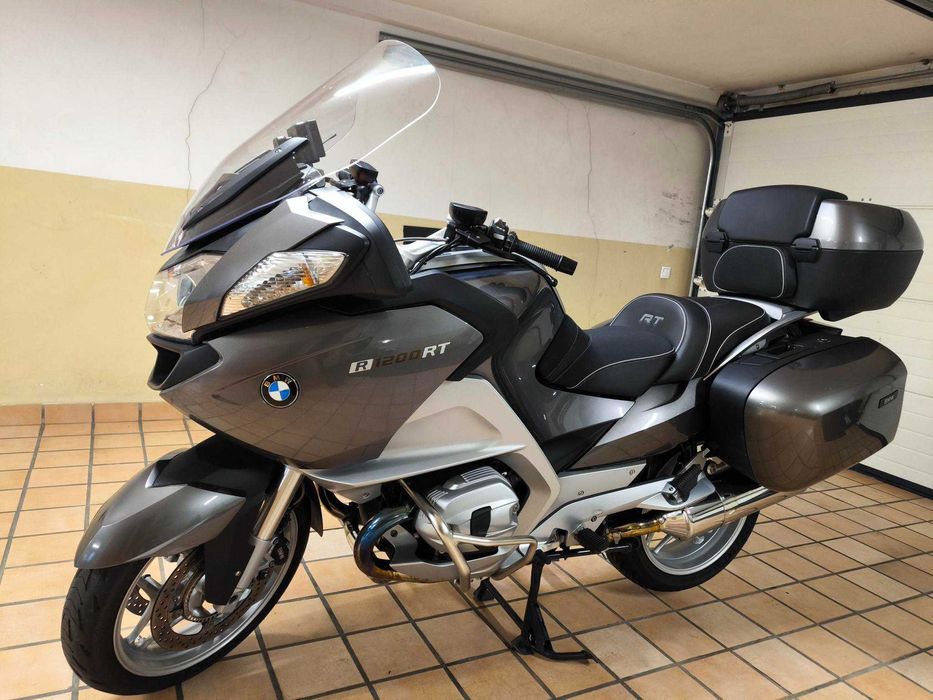 BMW R 1200 RT  .
