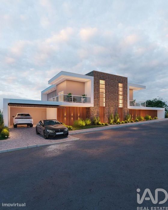 Casa / Villa T4 em Castelo do Neiva de 192,00 m2