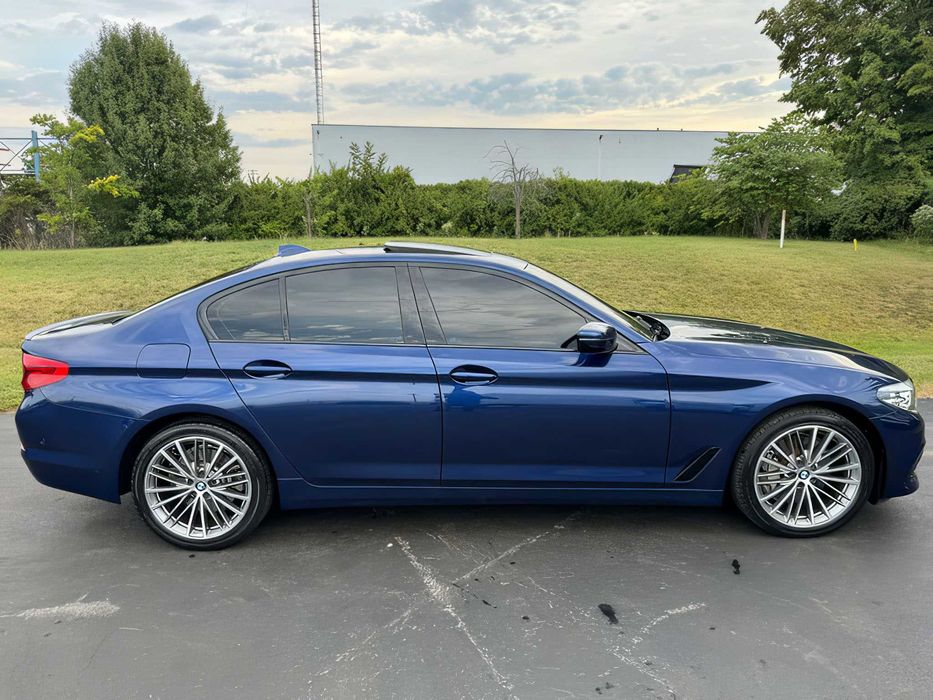 BMW 5 Series      2020