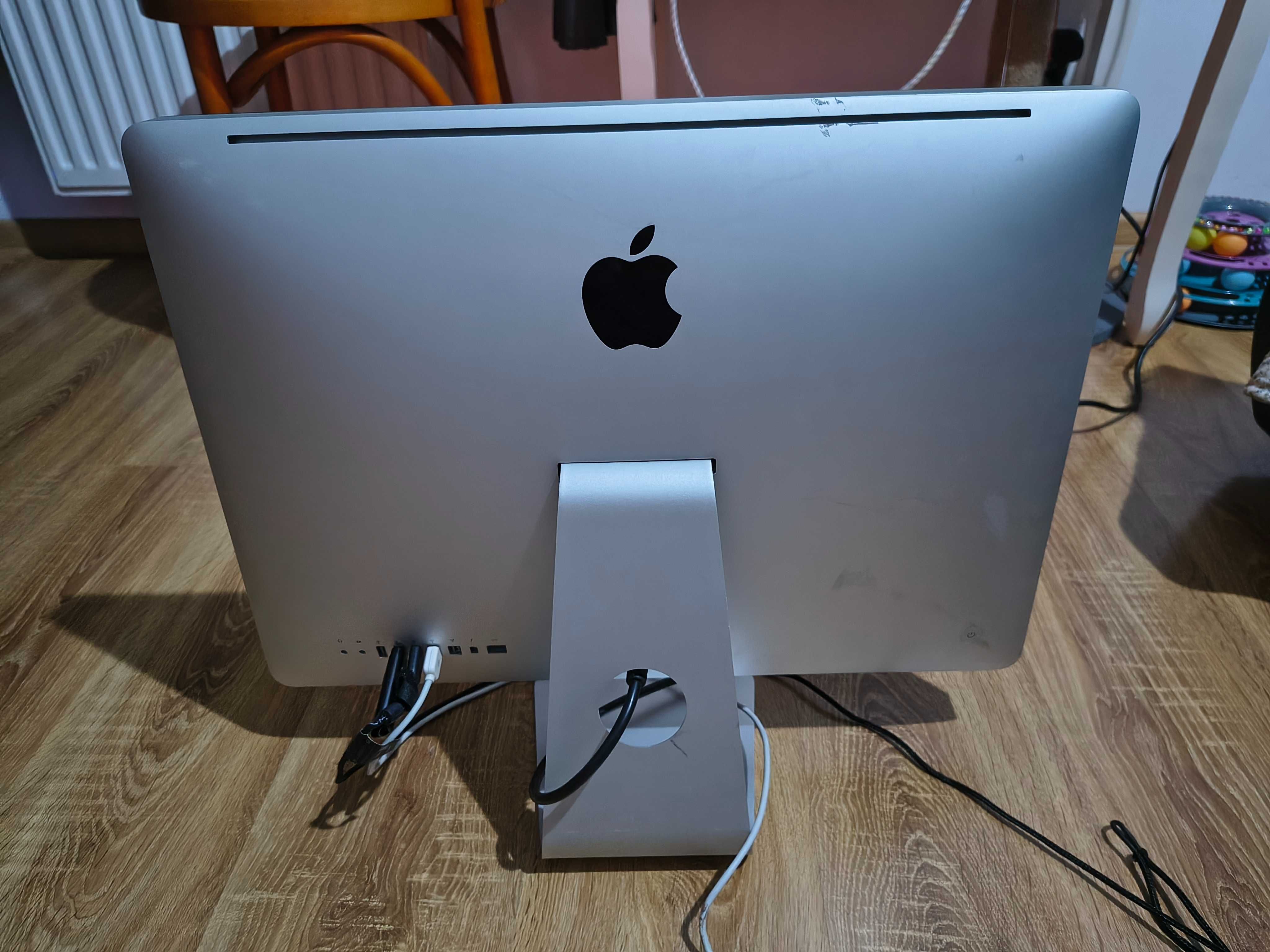 Apple iMac, i5, 16GB DDR, 128GB SSD, MacOs Ventura