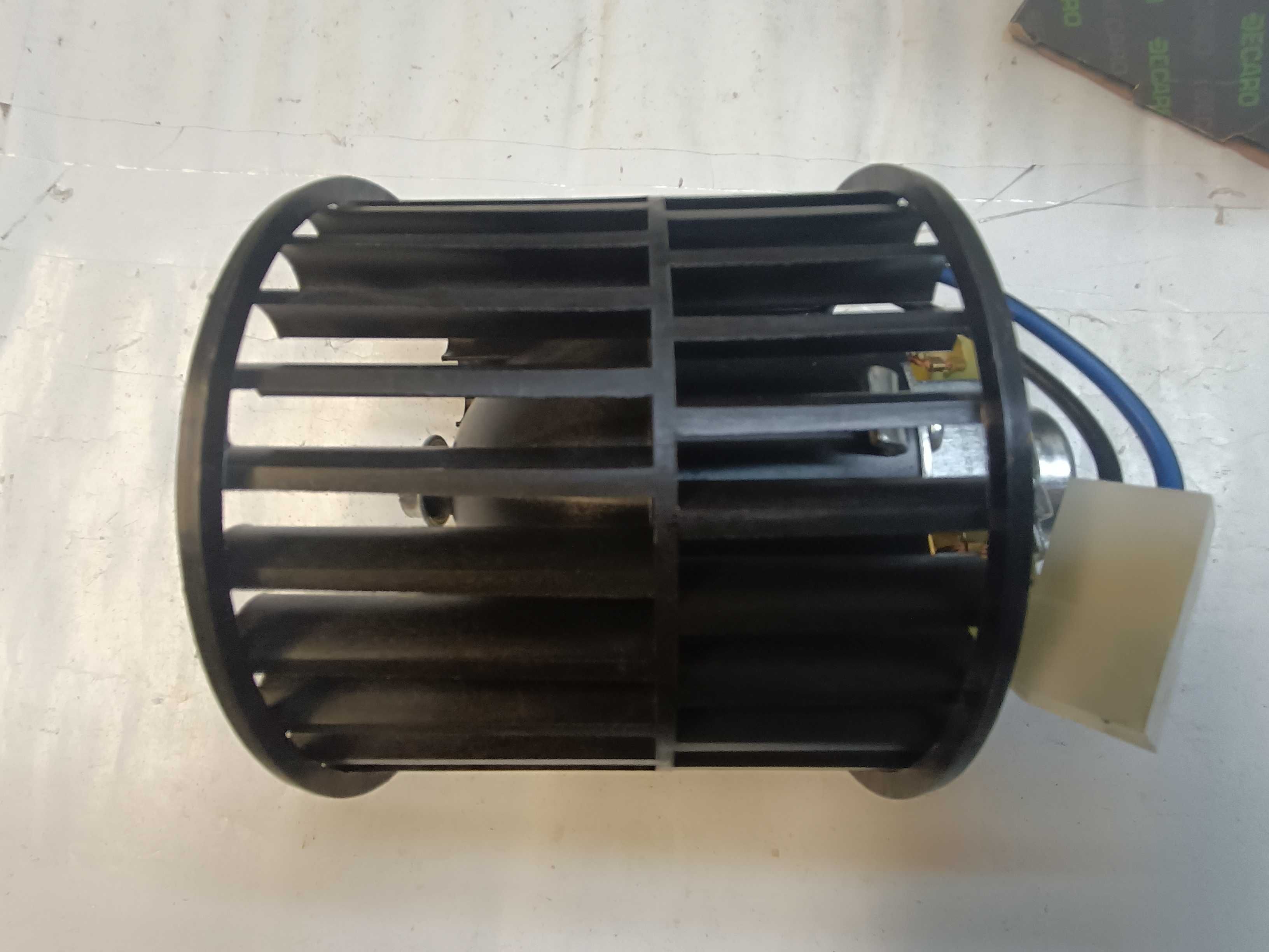 Электродвигатель отопителя вентилятор печки 12в 90вт Газ 3302 Ваз 2108