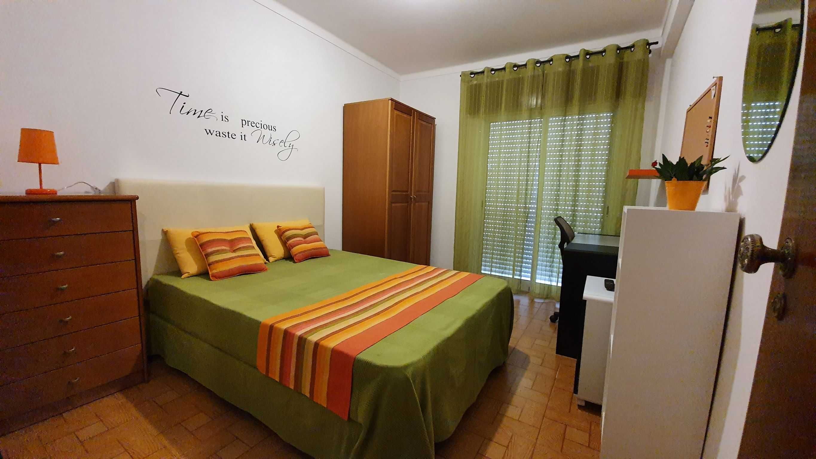 3 Quartos - UALG Penha/Hospital de FARO
