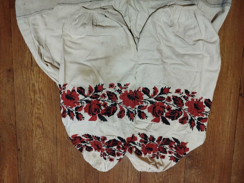 Старовинна вишита сорочка