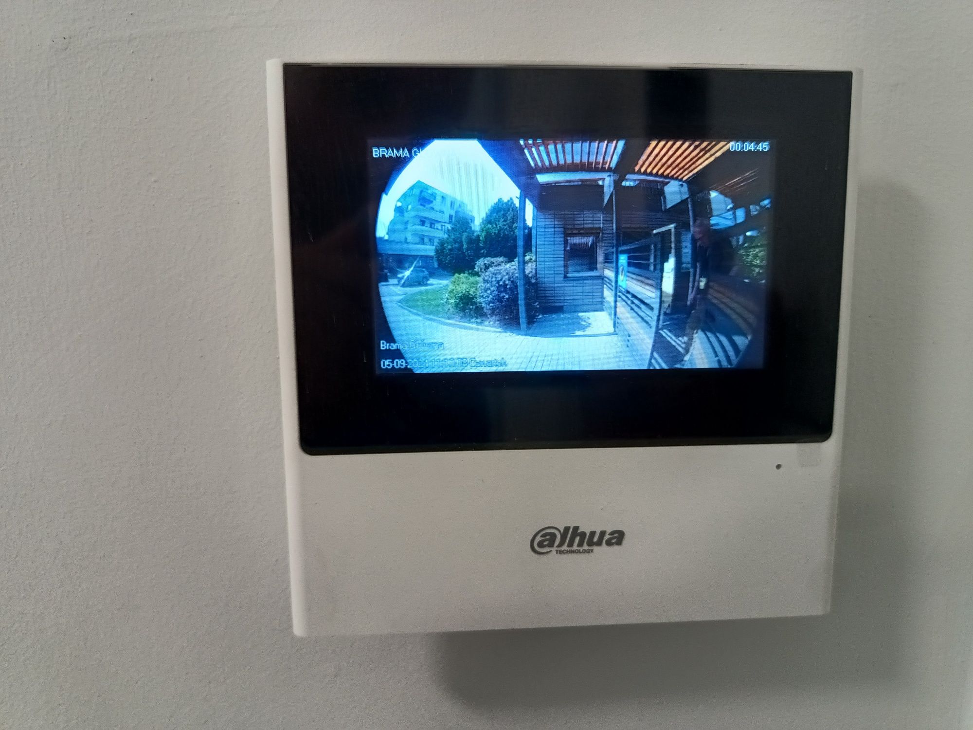ELEKTRYK 24h,Usługi,Pomiary elektryczne,Alarm,Domofon,Kamery