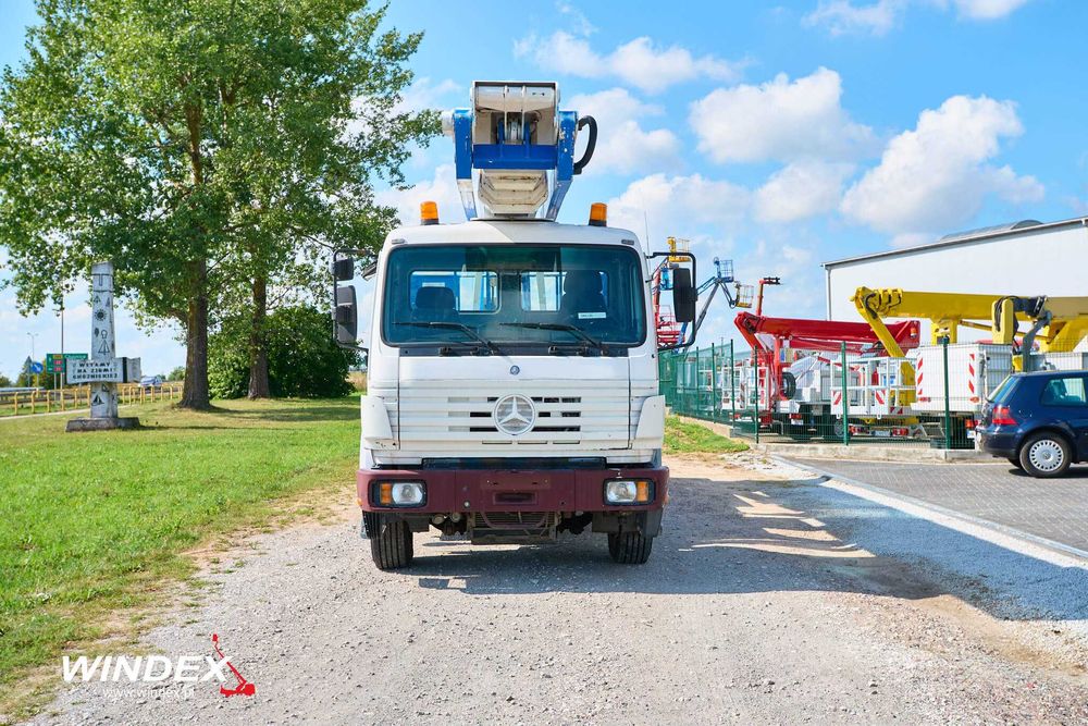 Podnośnik koszowy zwyżka podest ruchomy - Wumag WT 440 Mercedes
