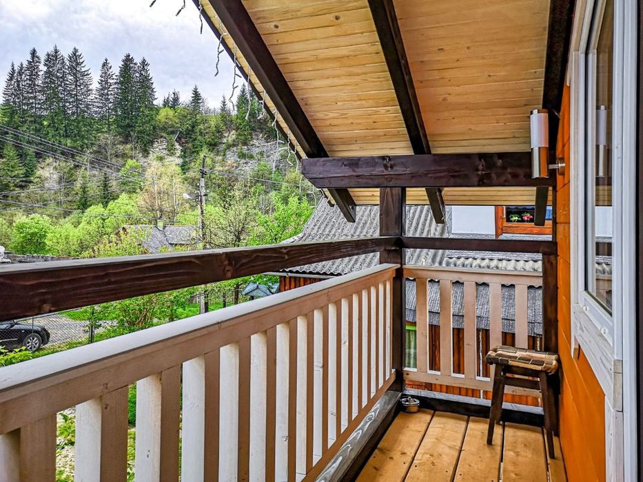 Відпочинок у Ворохті котедж Скеля