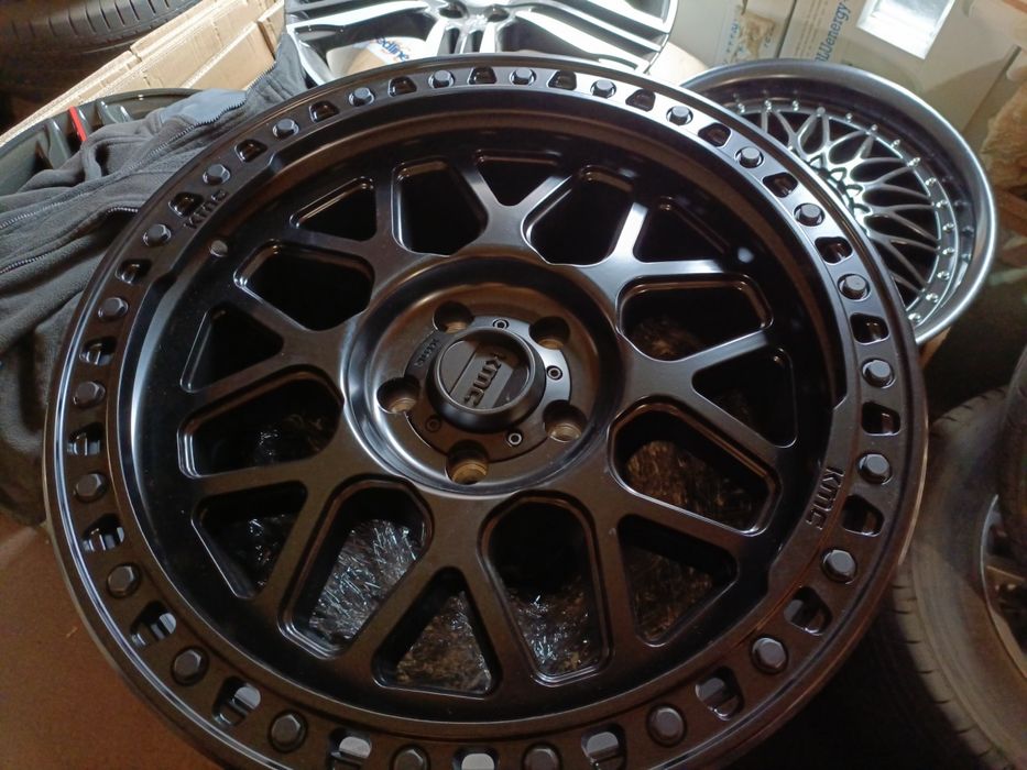 Nowe felgi aluminiowe 5x127 KMC 9jx20 et18 jeep Wrangler
