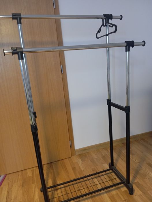 Stojak na wieszaki