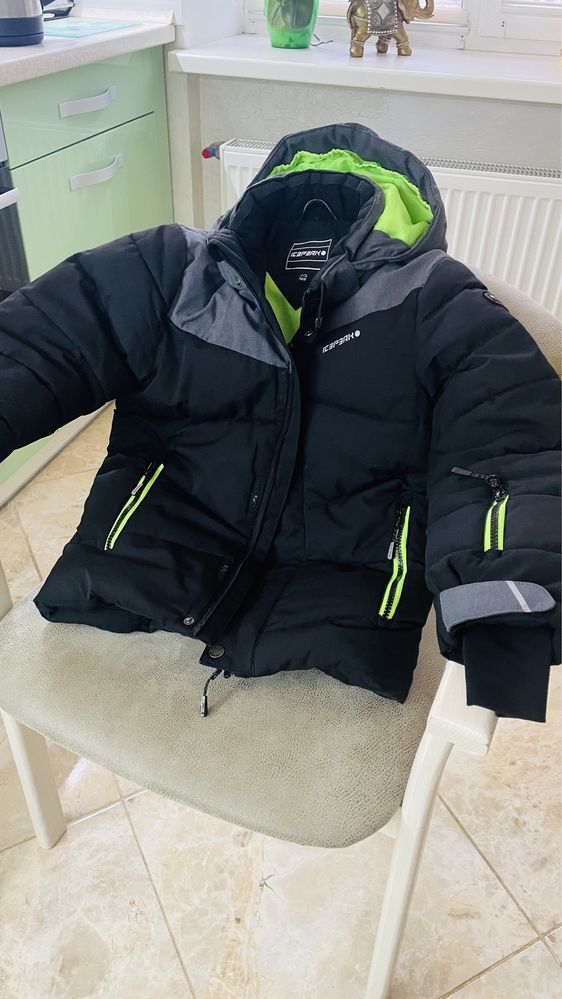 Зимова дитяча куртка (icepeak)