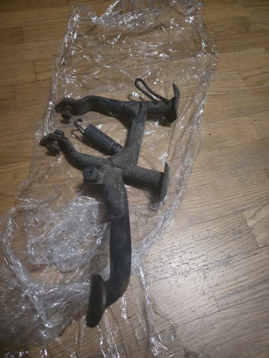 Центральна підніжка Yamaha TDM 900 Оригінальна