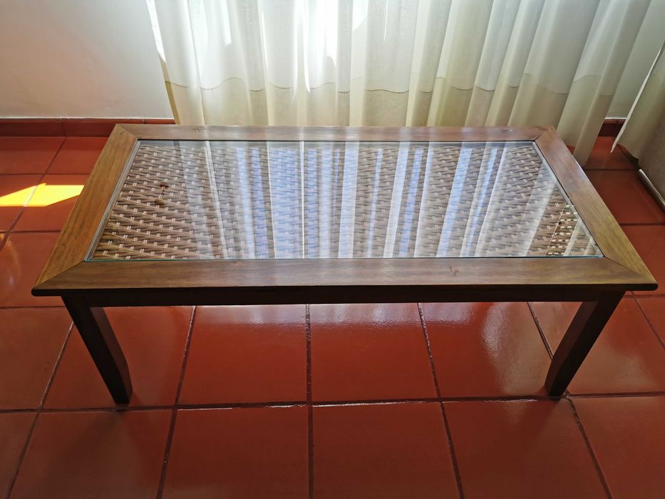 Mesa de apoio para sala - Madeira e vidro