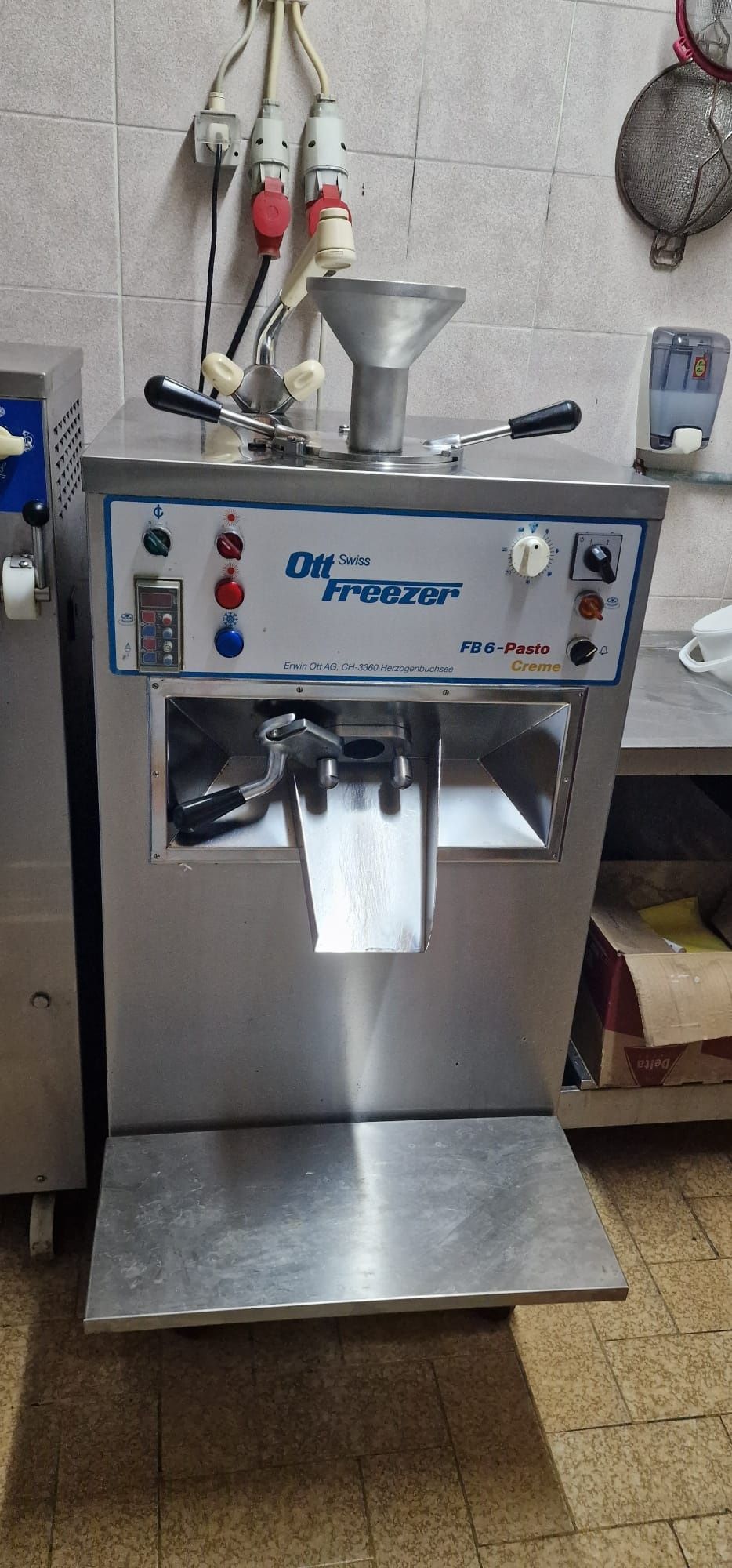 Máquina de fabrico de gelados