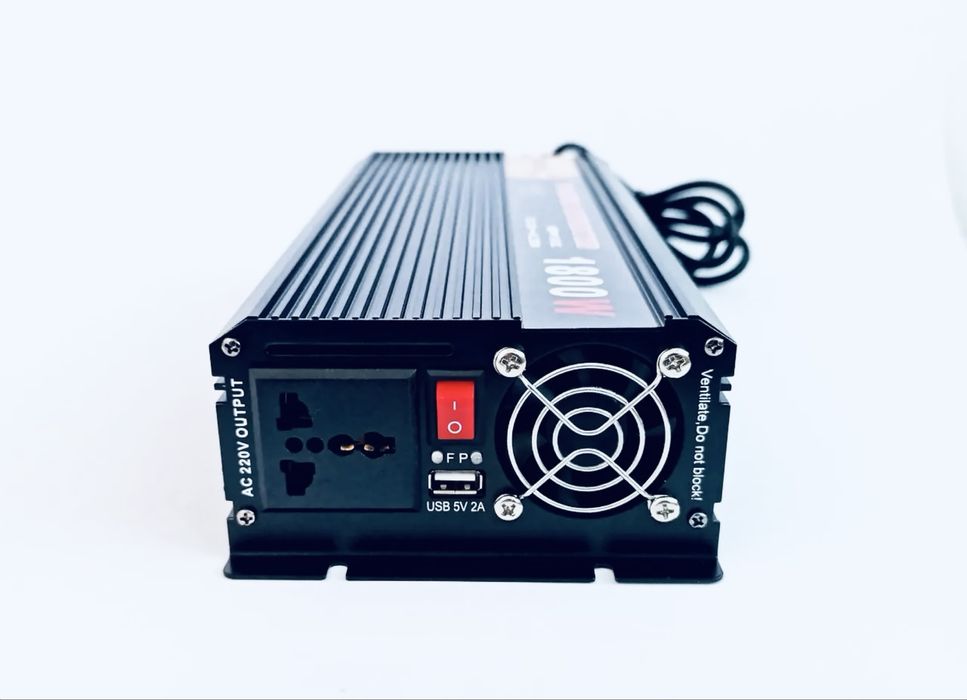 Перетворювач напруги інвертор PowerOne Plus 12-220 1800w є зарядка 20A
