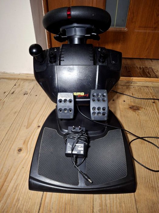 Руль logitech momo racing логітеч момо рейсінг
