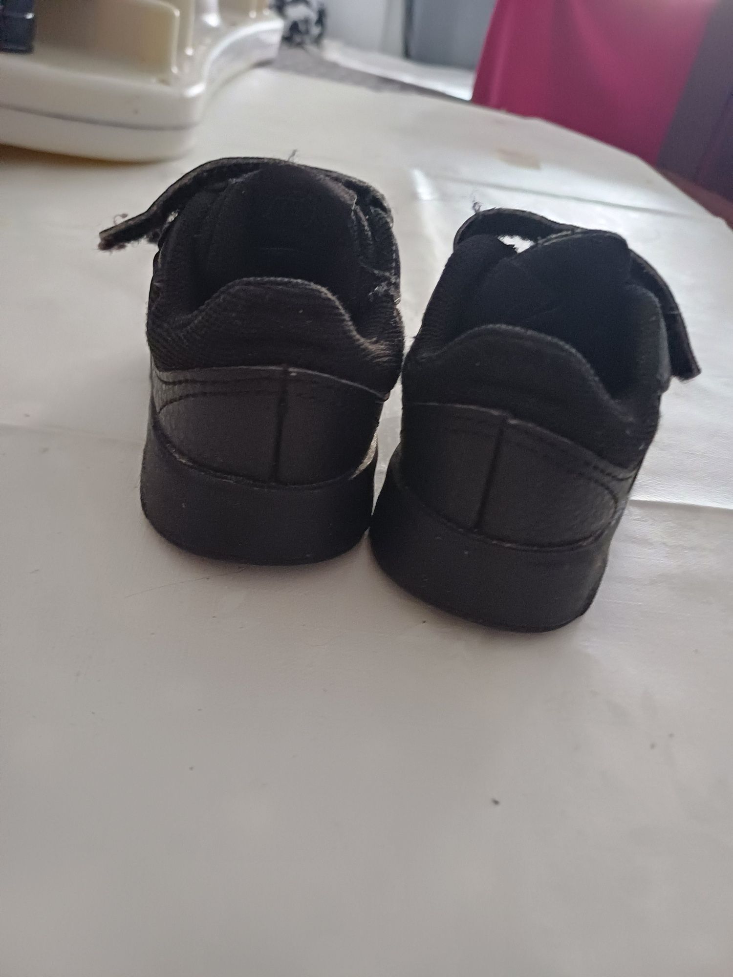 Tenis Adidas número 19