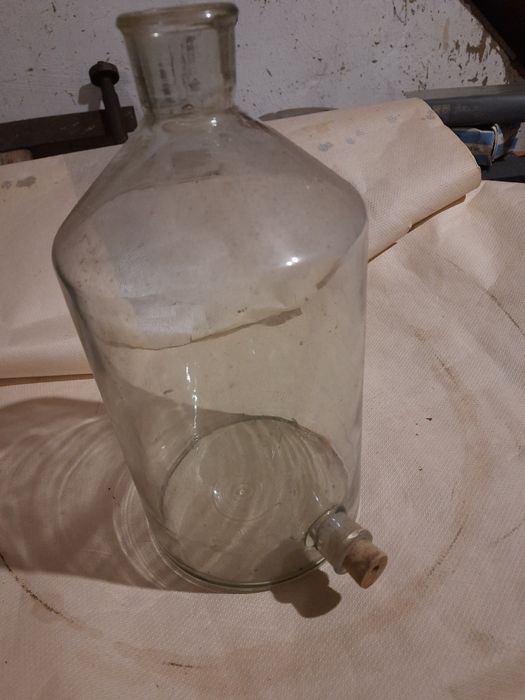 Стекляний посуд для лаболаторії