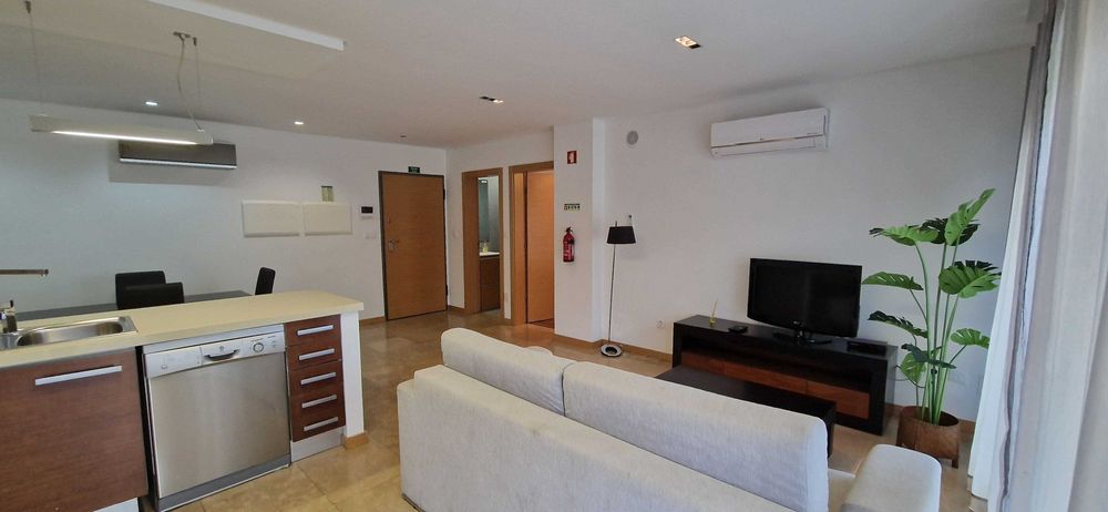 Apartamento T1 para férias com piscina a 700m praia São Martinho Porto