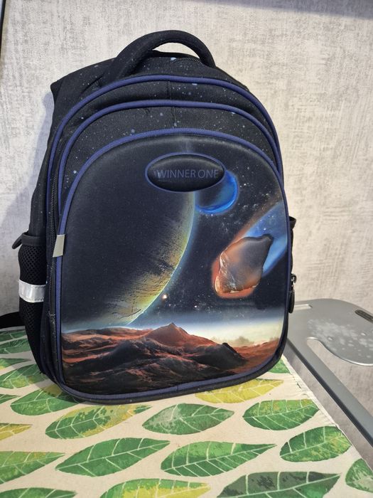 Шкільний каркасний рюкзак