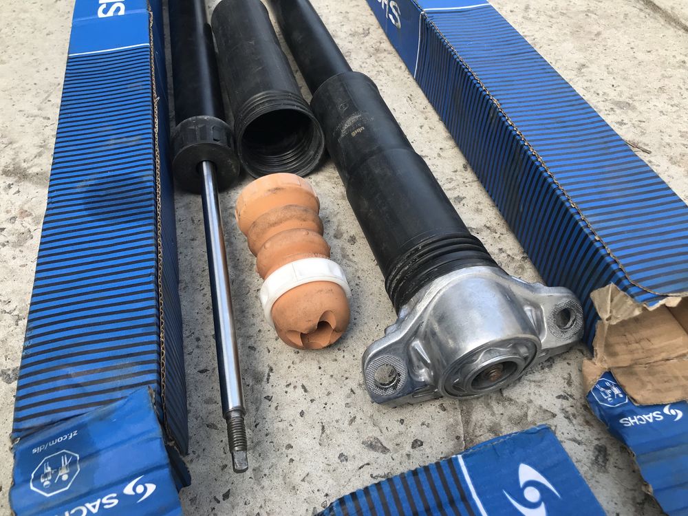 VW Golf 7 Амортизатор с опорой SACHS (новый комплект)