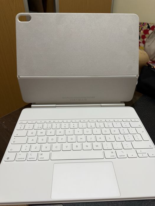 Vendo telclado Magic Keyboard para o ipad Air 13" (M3)