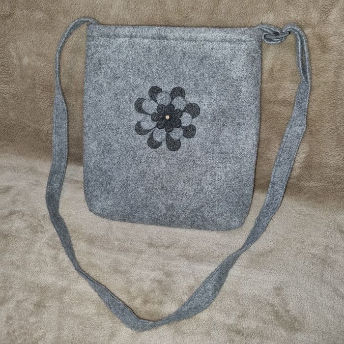 Stylowa torebka filcowa 26x29 cm