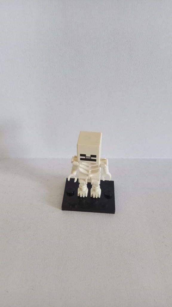 LEGO figurka Minecraft Szkielet