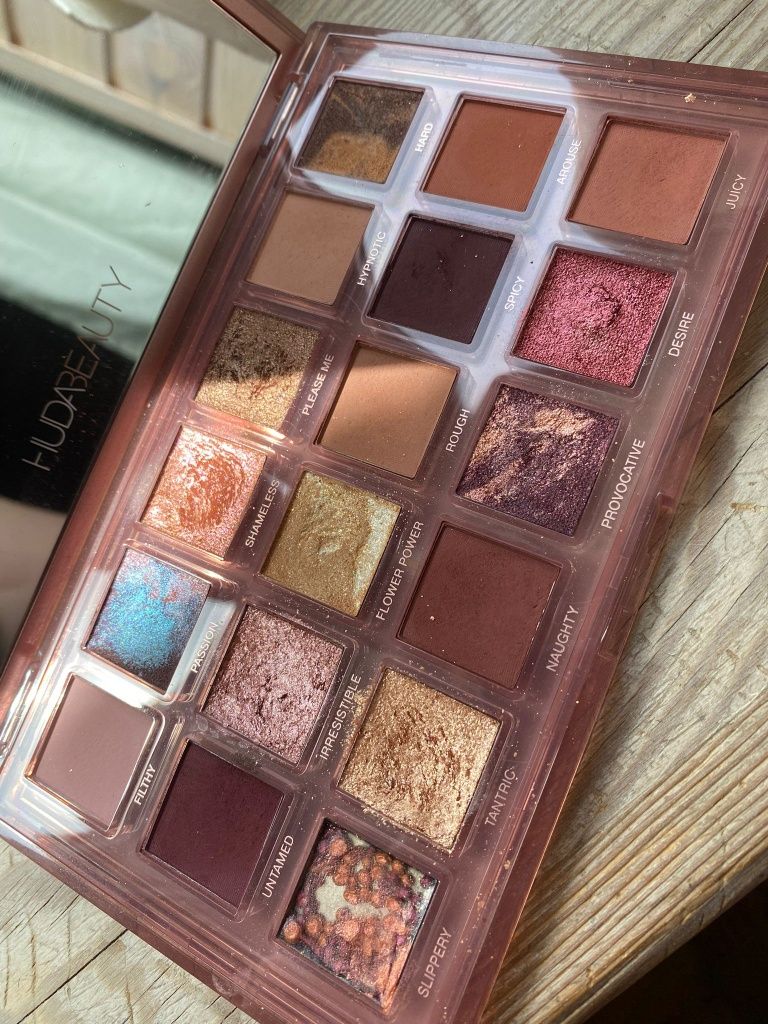 Paleta cieni Huda Beauty