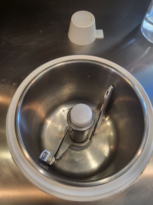 ФРИЗЕР SARO Морозивниця