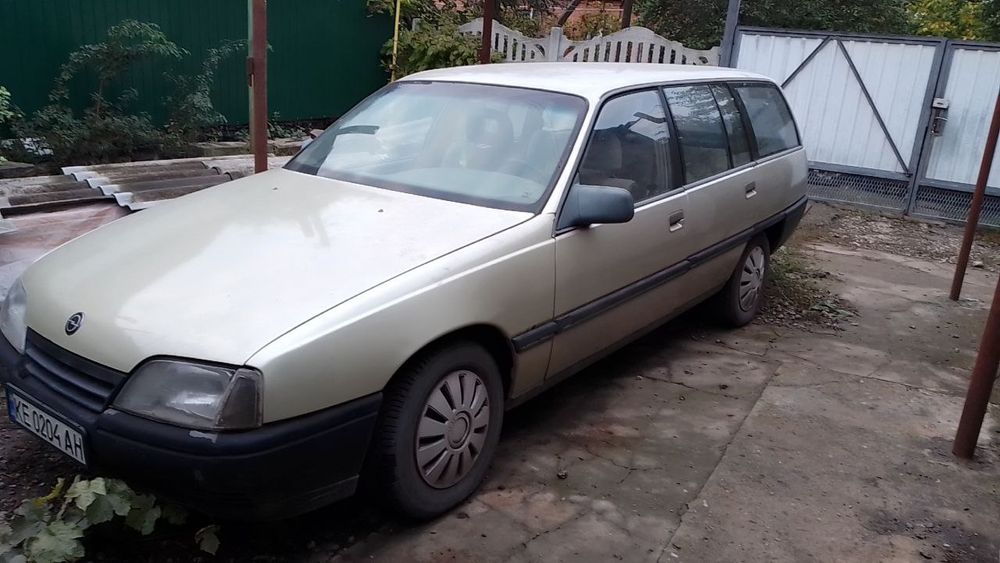 срочная продажа машины Opel omega A