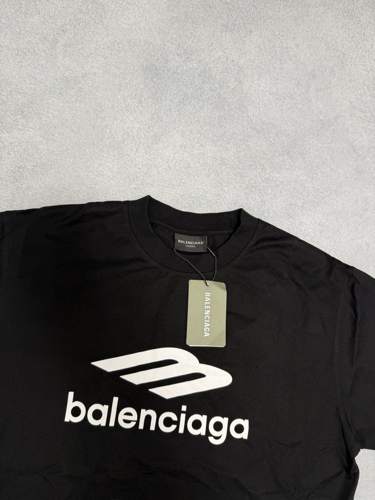 Balenciaga 3B logo 2025 tee