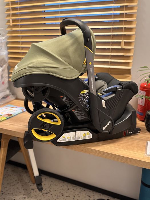 Автокрісло Doona+ разом з базою Isofix на гарантіі від Baby Park