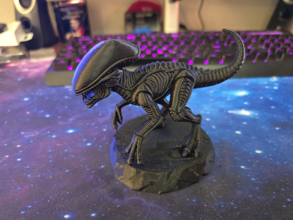 Xenomorph Raptor Hybrid (Estilo Figura Kenner)