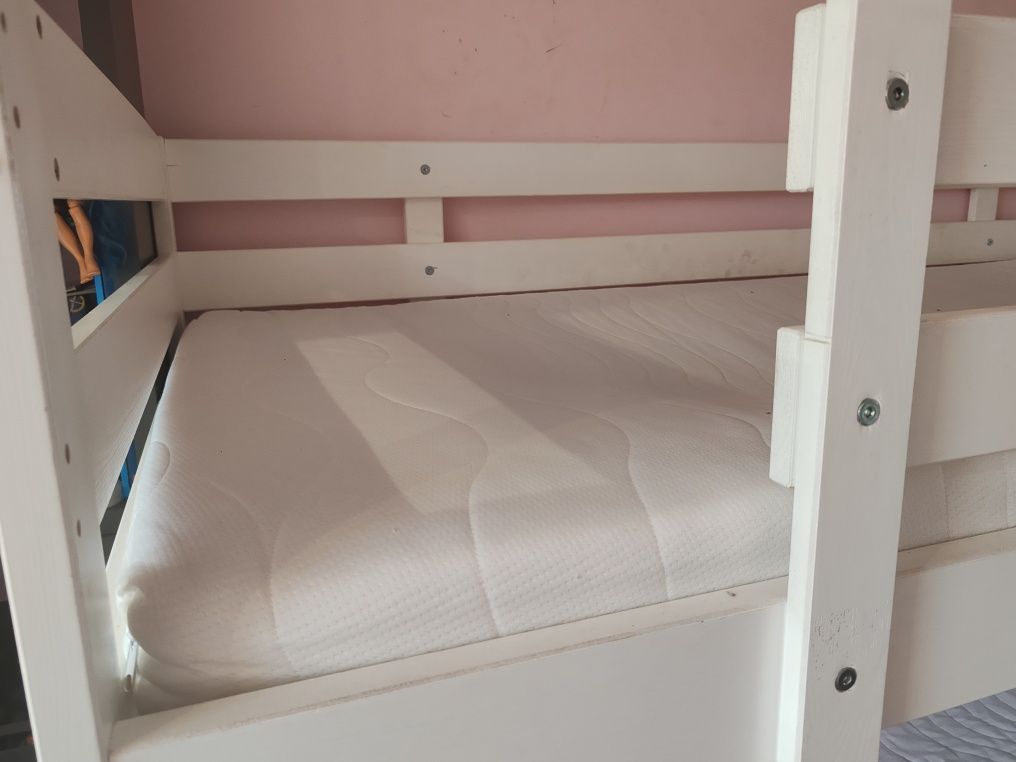 Łóżko piętrowe Mydal Ikea z materacami
