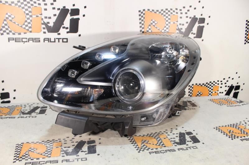 Ótica / Farol Esquerdo Alfa Romeo Giulietta 940 - 00505308910