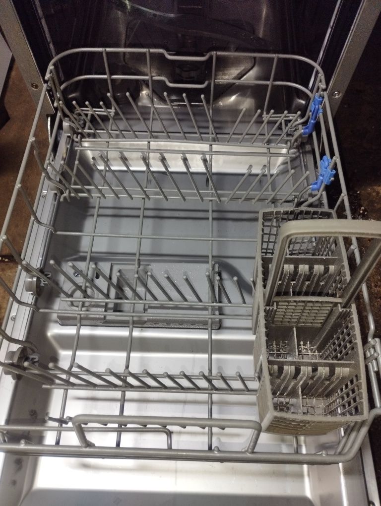 Zmywarka ARISTON HOTPOINT 45 wolnostojąca, stan bdb.