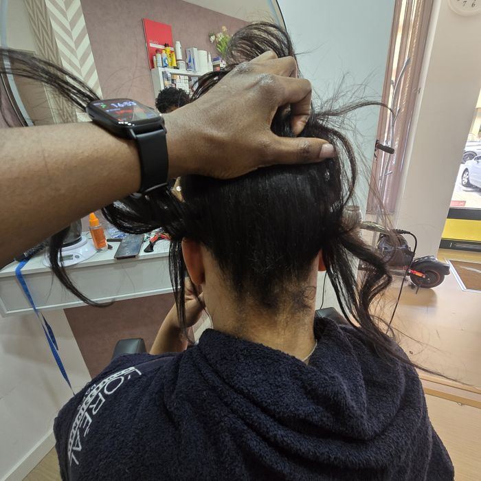 Aplicação de cabelo e venda de cabelo