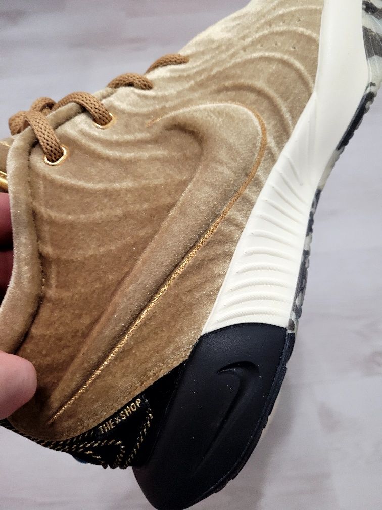 Кроссовки NIKE LEBRON XXI нові original