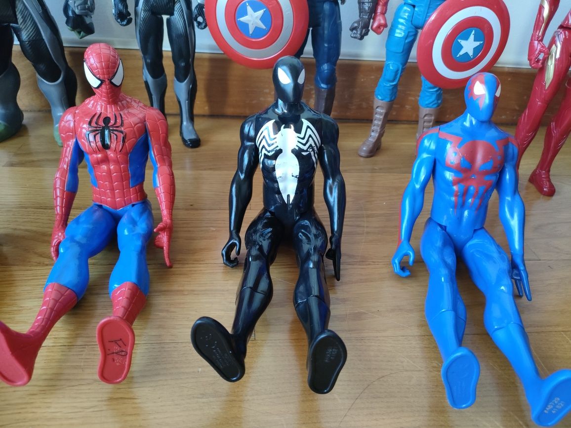 Figuras Marvel (Aranha, Capitão América, Batman)