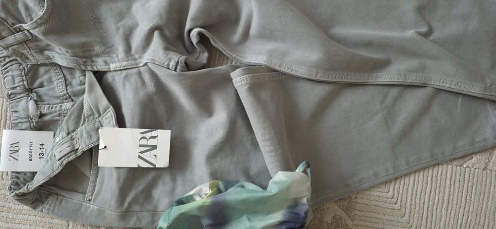 Джинси zara 158-164 вітровка zara 152 шорти джинсові 170 та 164