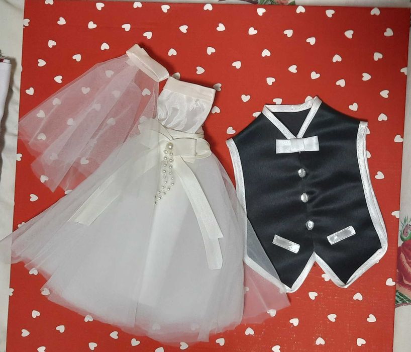 Весільна сукня, фата, бокали, свічки, рушники,