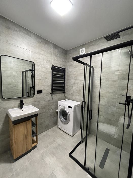 Подобово , центр , Проспект Свободи.