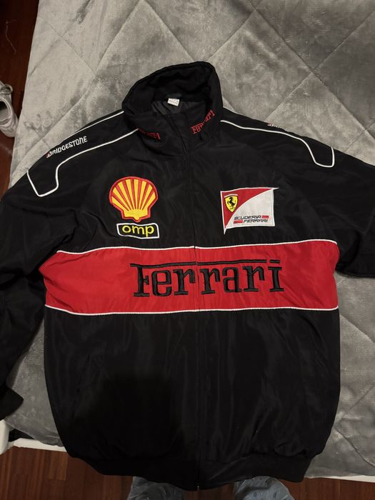 Casaco da ferrari